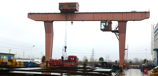 L型5-325t单梁吊钩门式起重机